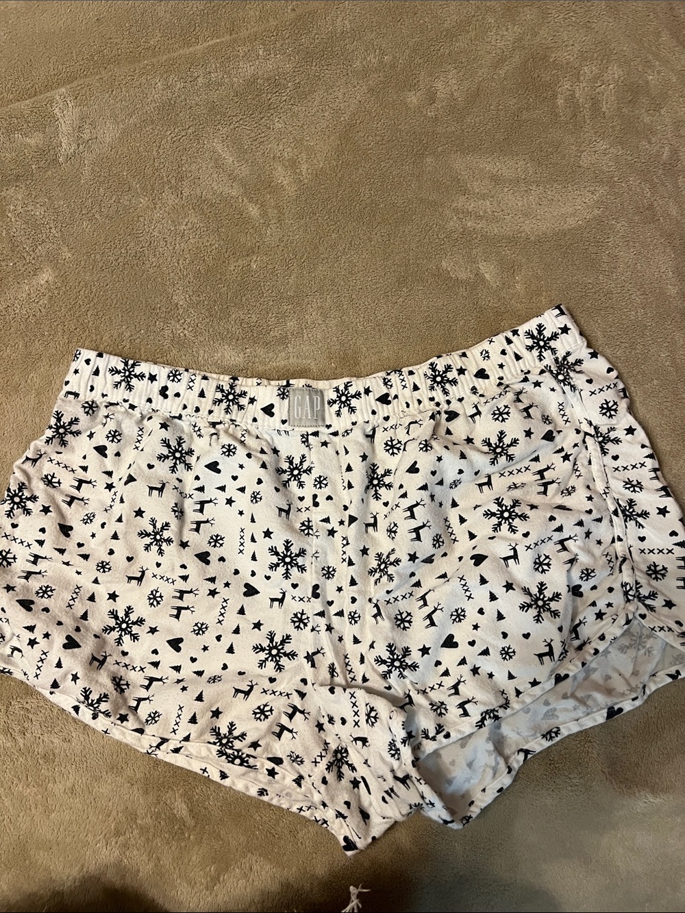 GAP Body White Shorts with Black Holiday Print